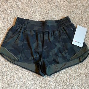 Lululemon Hotty Hot Short